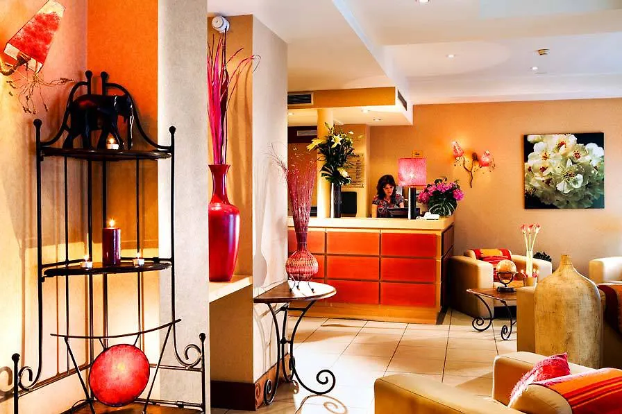 Hotel Mademoiselle Parigi 4*,  Francia