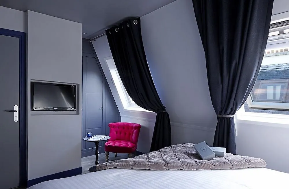 Hotel Mademoiselle Parigi 4*,