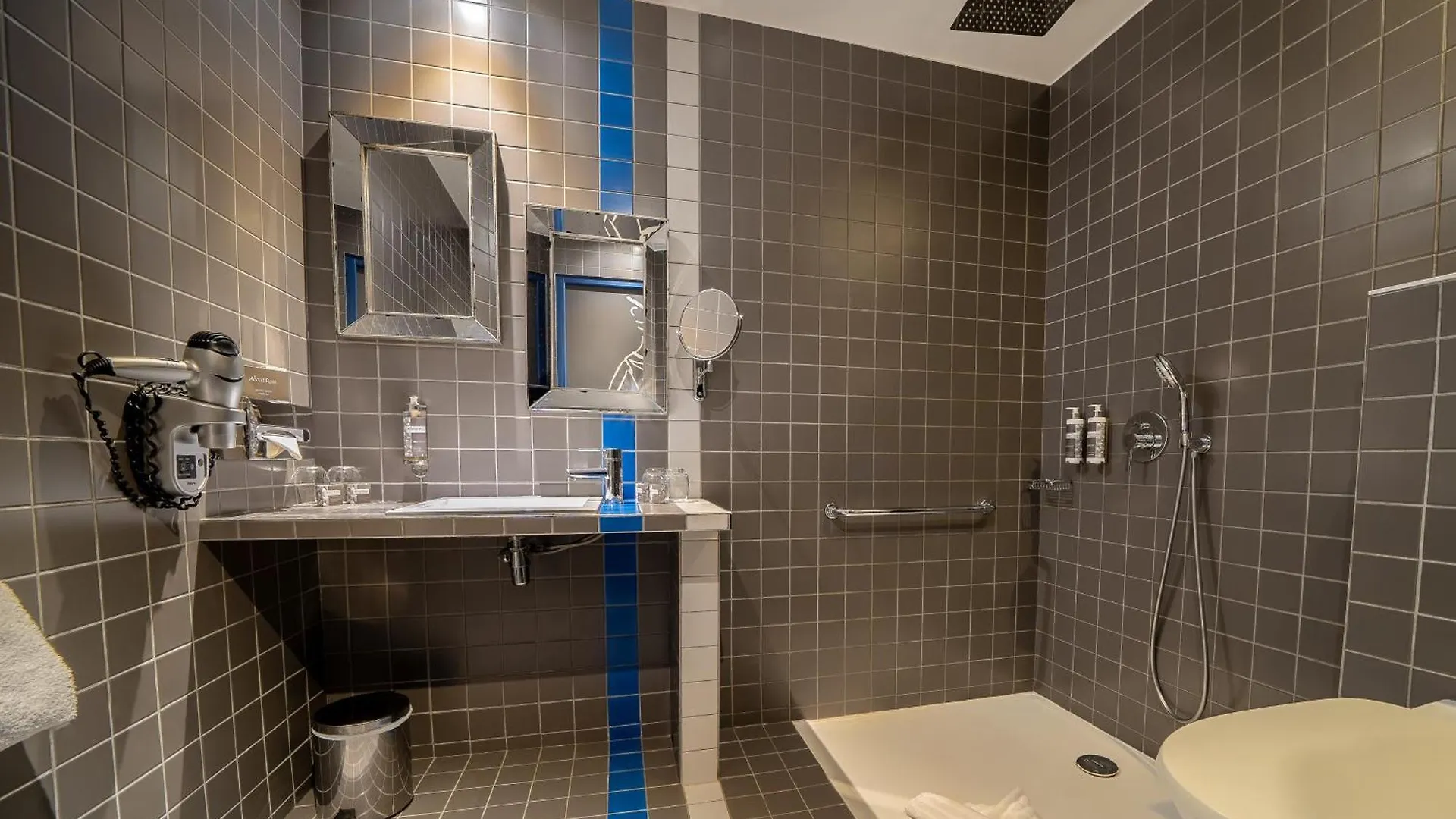 ****  Hotel Mademoiselle Париж Франция